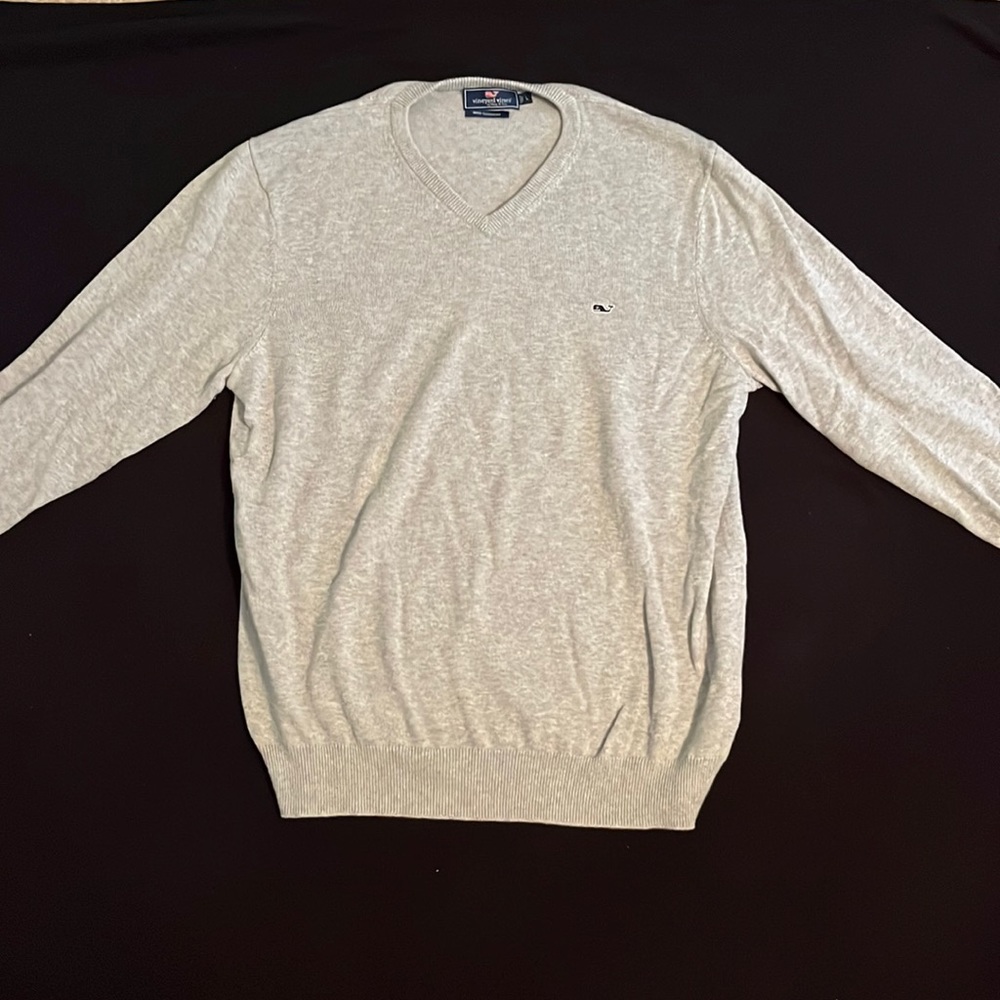 Brand: Vineyard Vines
Clothing Type: V-Neck Sweater